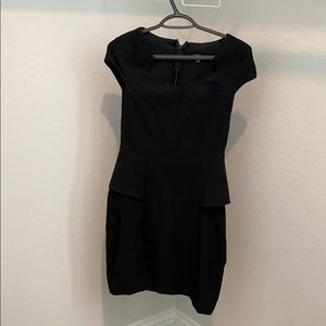 Le Chateau LBD size Small
